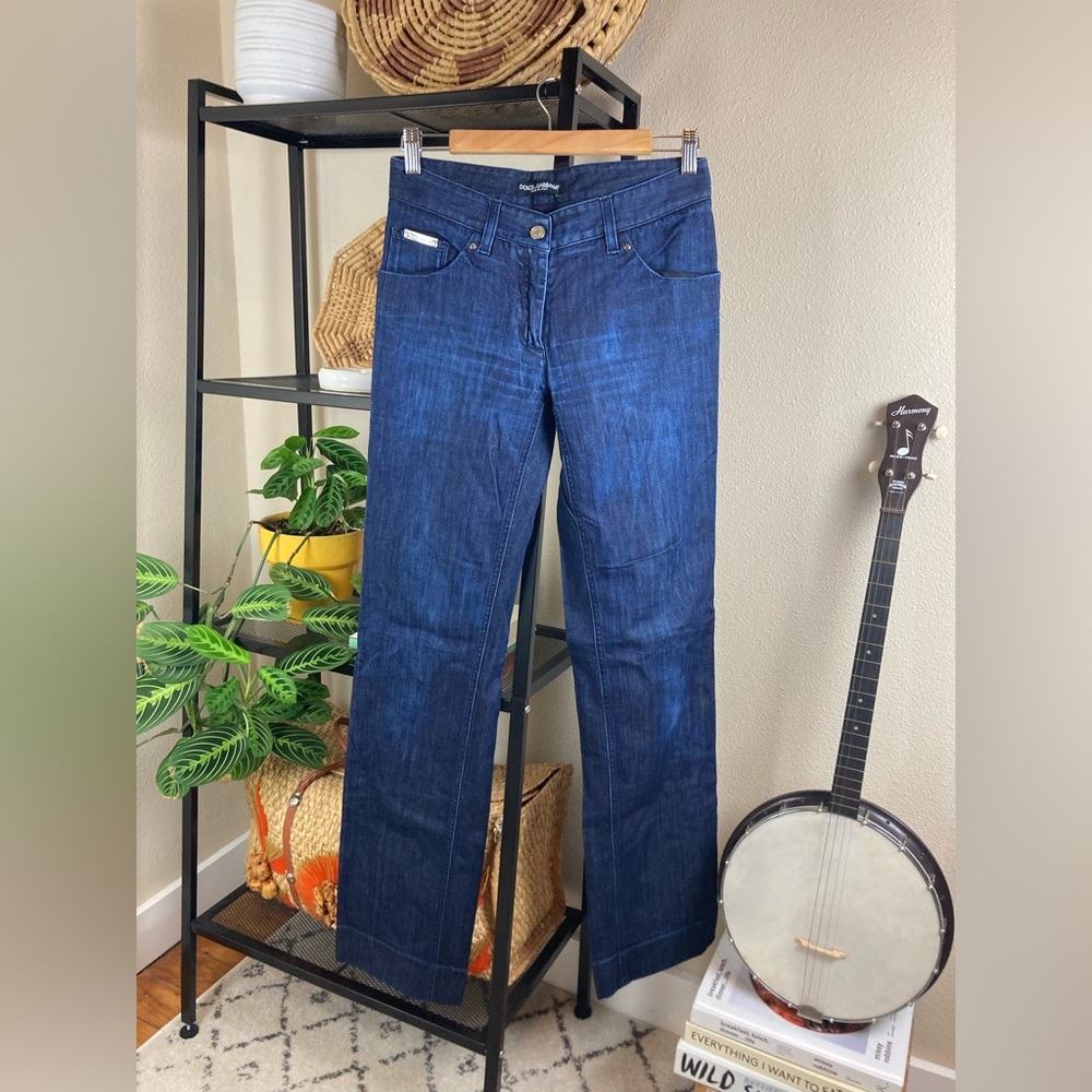 DOLCE & GABBANA  mid rise, boot cut denim. European size 40